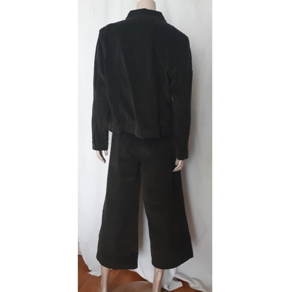 Per Se | Green Wide-Leg Cropped Corduroy Culottes - Picture 7 of 7